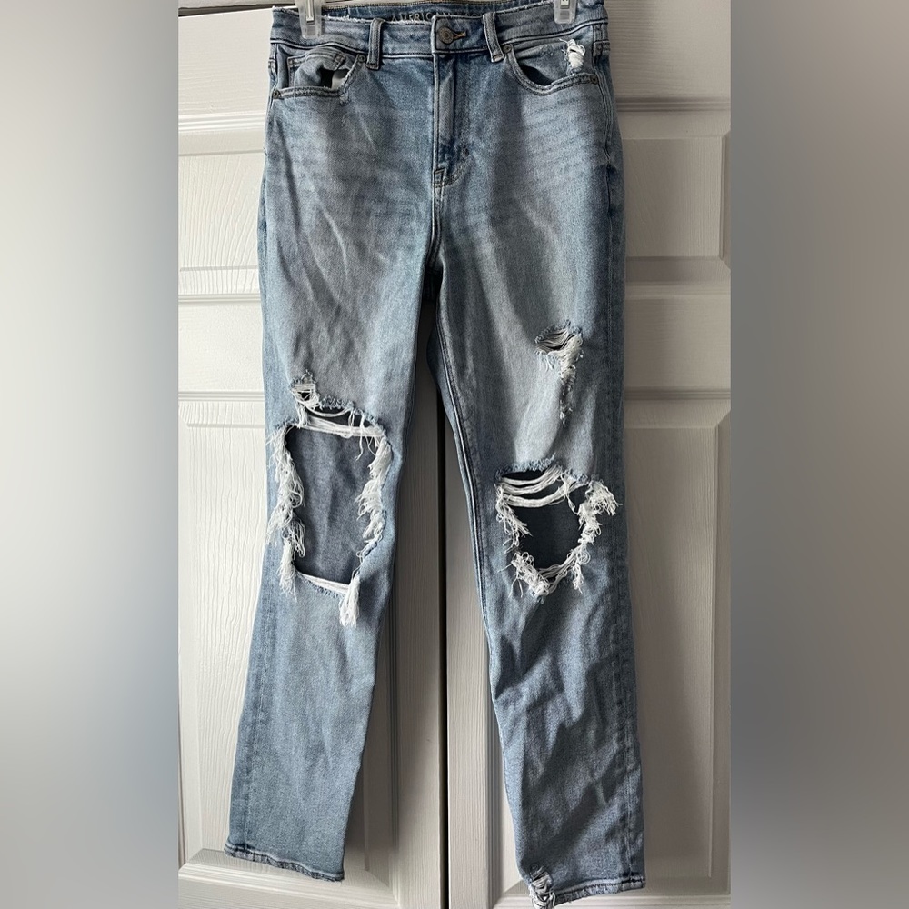 American Eagle Ripped Mom Jeans